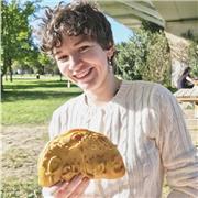 Nativa francesa con máster en didáctica y experiencia en España, propone clases dinámicas y personalizadas para mejorar tu francés
